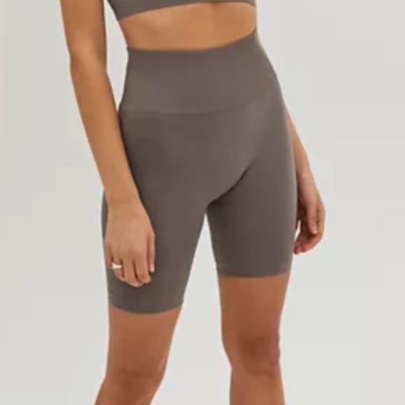 Bike style shorts - Picture 1 of 2